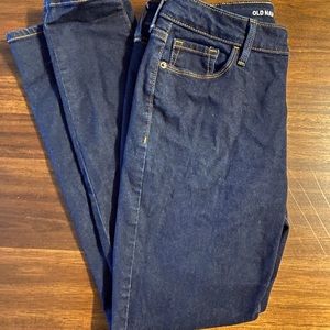 Old Navy Mid Rise Rockstar Skinny Jeans: Size 6
